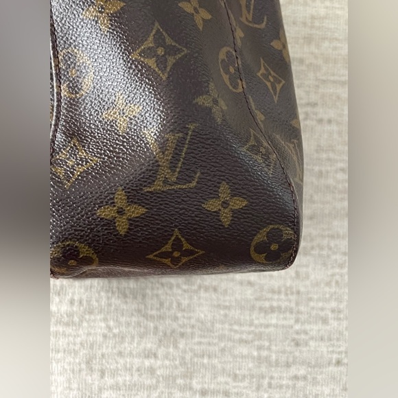 LIVE: Louis Vuitton Monogram Looping Tote. Item described on live extensively. - Picture 7 of 11